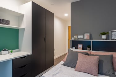 Classic En Suite - Image 1